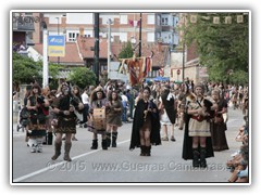 2015 GuerrasCantabras desfile general CANTABROS (1)